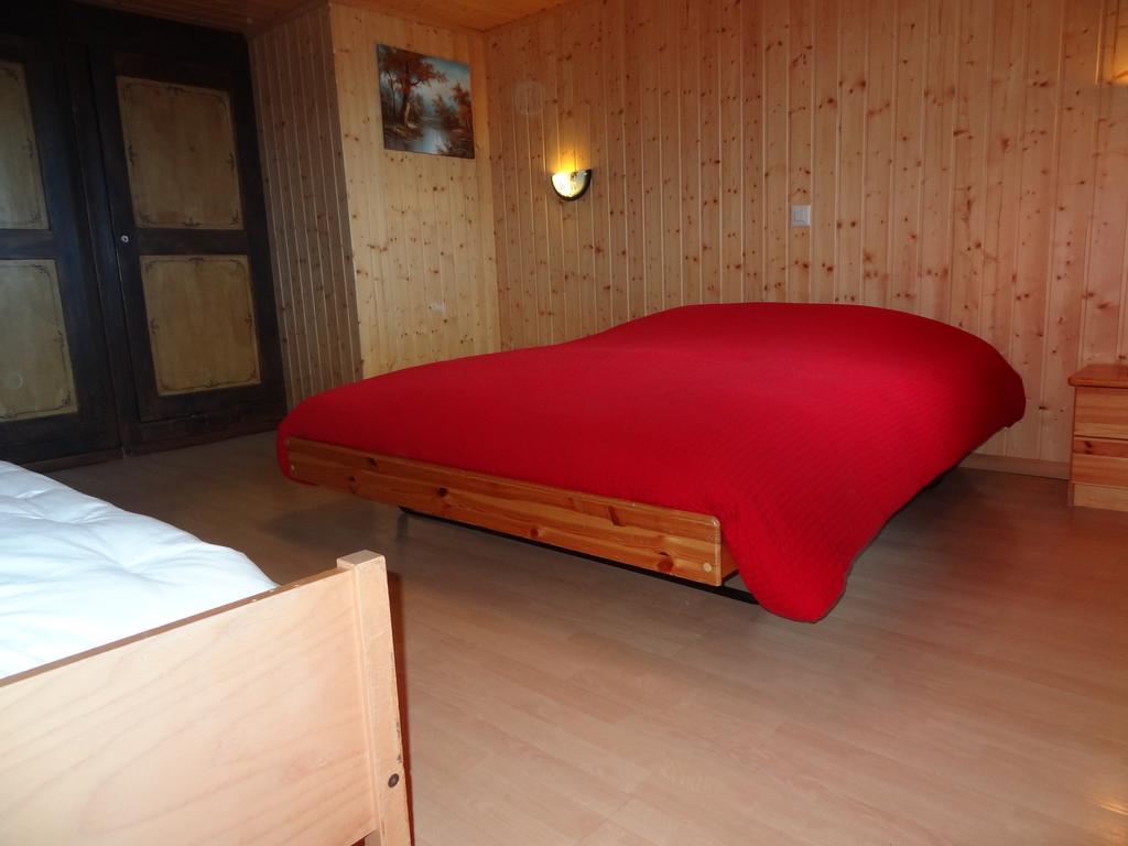 Helvetia Bed and Breakfast Troistorrents Værelse billede
